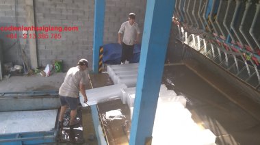 Nhà máy nước đá cây công suất 700 cây/15h Nhà máy nước đá cây công suất 700 cây/15h